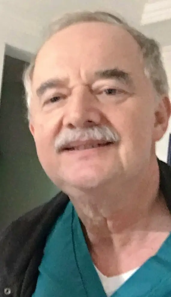 Dr. Gabriel Parra 